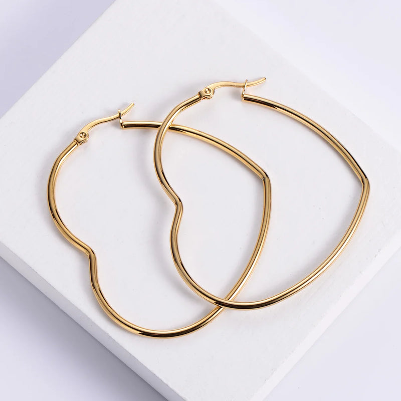 Heartline Curve Hoop Earrings