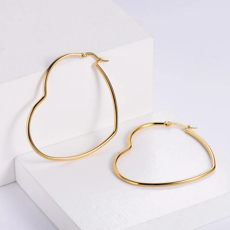 Heartline Curve Hoop Earrings