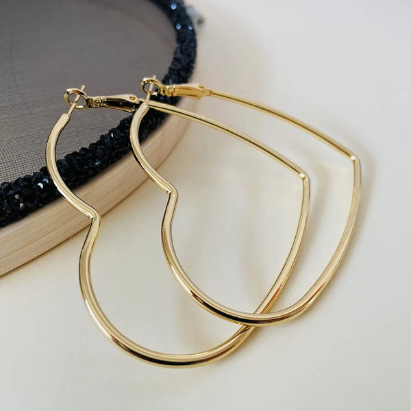 Heartline Curve Hoop Earrings
